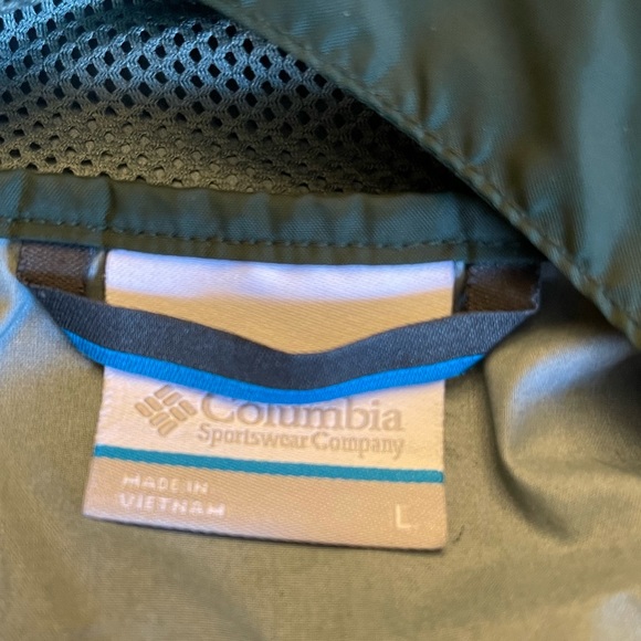 Columbia Men’s Windbreaker - Picture 6 of 7